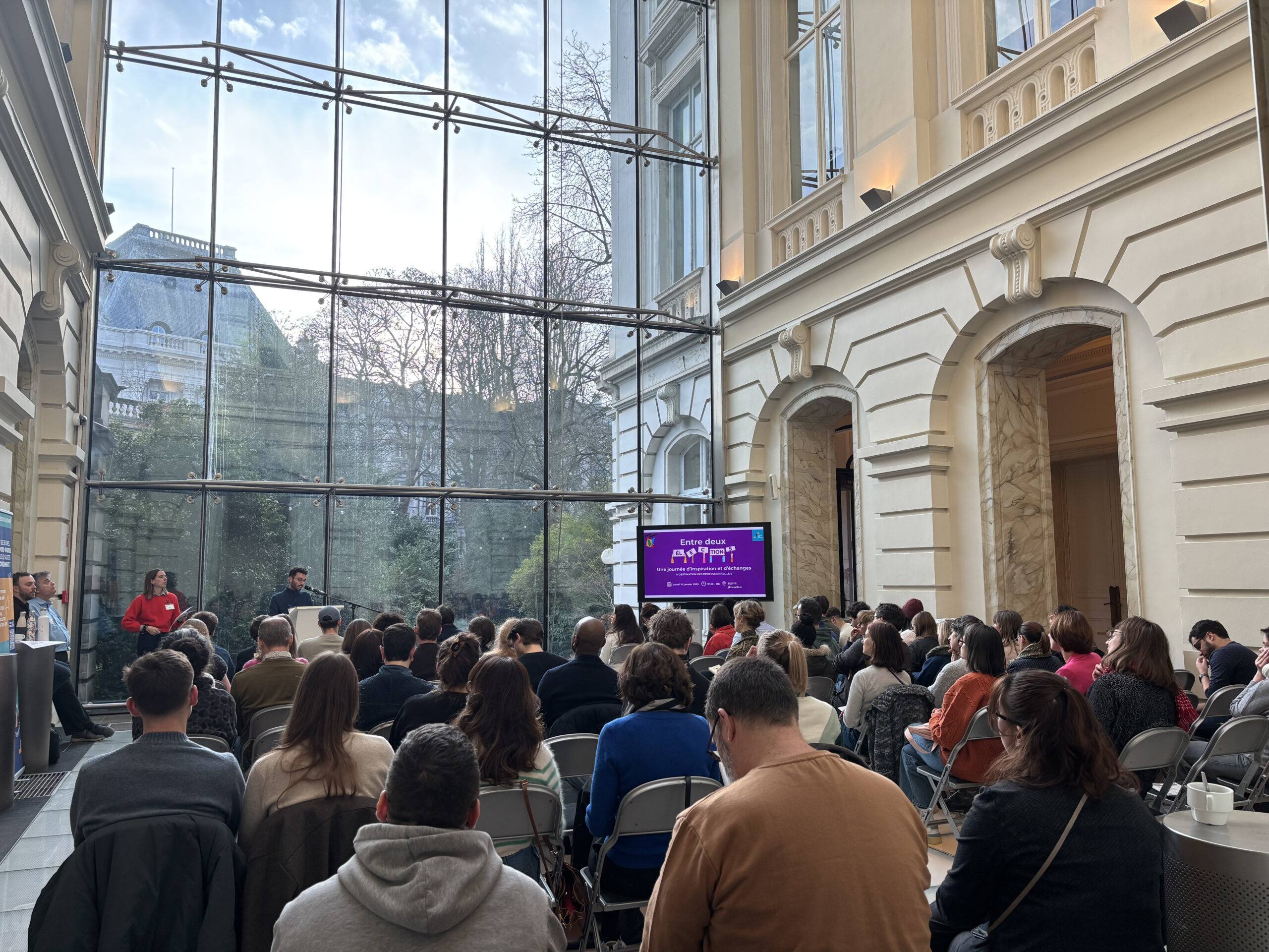 Le Forum des Jeunes et la Fédération Infor Jeunes ont rassemblée 60 structures pour leur journée “Entre deux élections” au Musée BELvue